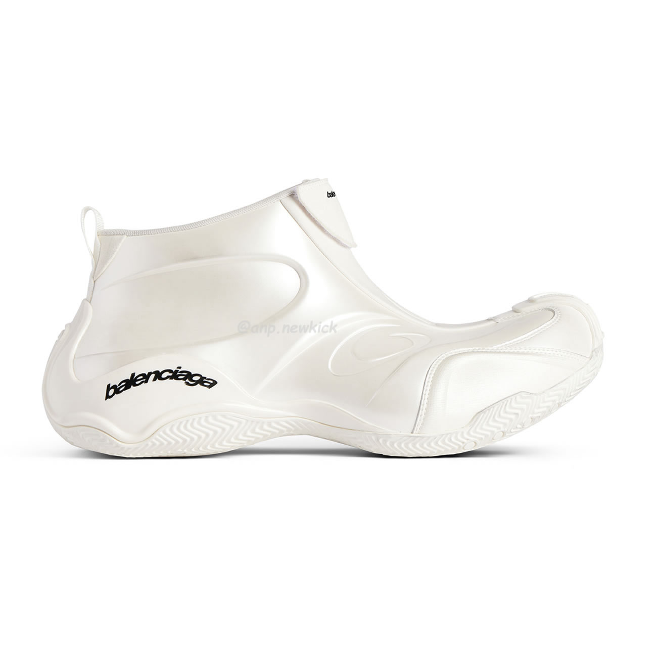Balenciaga Basketball Sneaker In White 824909 Wbkbm9000 (1) - www.newkick.org